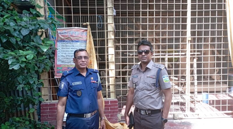 মেলান্দহে দুর্গাপূজার নিরাপত্তায় পুলিশের তৎপরতা মণ্ডপে মণ্ডপে এএসপি-ওসির পরিদর্শন, শান্তি-সম্প্রীতিতে উৎসব উদযাপনের আহ্বান