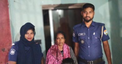 জামালপুর এক্সপ্রেসে মাকে হারিয়ে ট্রেনে আটকে ৮ বছরের শিশু, রেলওয়ে পুলিশের সহায়তায় মায়ের কোলে ফিরল