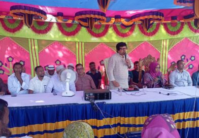 দুরমুঠ ইউনিয়নে ফ্যামিলি কার্ডের জরিপ যাচাই-বাছাই করেন এমপি বাবুল