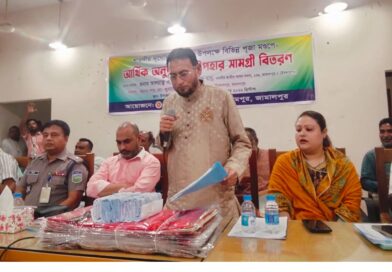 ইসলামপুরে শারদীয় দূর্গোৎসব ২০২৬ উপলক্ষে বিভিন্ন পূজা মন্ডপে আর্থিক অনুদান ও উপহার সামগ্রী বিতরণ