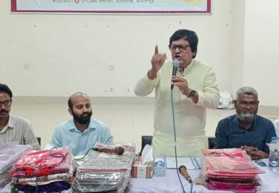 মাদারগঞ্জে দুর্গোৎসবে পূজামণ্ডপে অনুদানের চেক ও দরিদ্র সনাতন পরিবারে শাড়ি বিতরণ করেন – এমপি মোস্তাফিজুর রহমান বাবুল