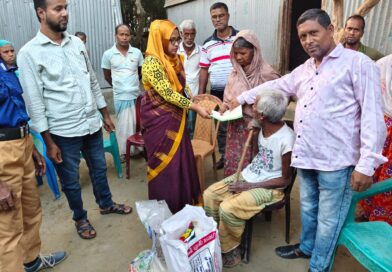 মেলান্দহে অসহায় বৃদ্ধের পাশে ইউএনও জিন্নাতুল আরা, খাদ্যসামগ্রী ও নগদ অর্থ সহায়তা প্রদান