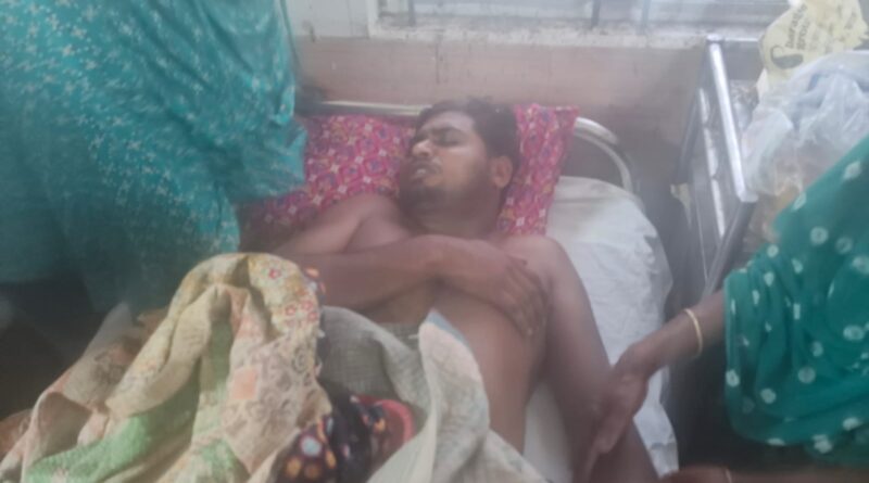 মাদারগঞ্জে আদালতের নিষেধাজ্ঞা অমান্য করে জমি দখলের চেষ্টা, যুবককে পিটিয়ে জখমের অভিযোগ