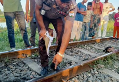 জামালপুরে ট্রেনে কাটা পড়ে অজ্ঞাত যুবকের মৃত্যু